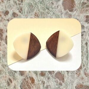 1980s vintage white & brown colorblock statement  post stud earrings